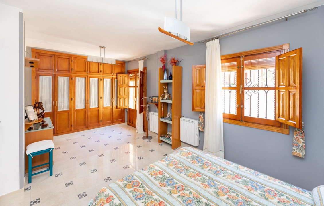 For Sale - Casas o chalets - Cenes de la Vega - Calle María Pinet