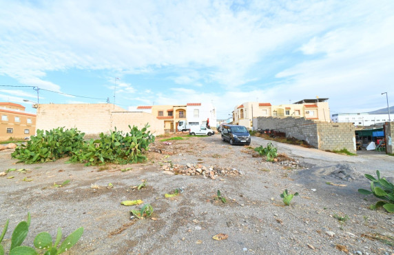 Venta - Fincas y solares - Adra - Calle de la Trinchera