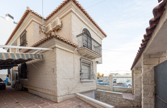 Venta - Casas o chalets - Armilla - Calle Mariano José de Larra