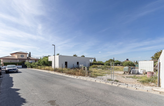 Venta - Fincas y solares - Villa de Otura - C. Calderon de la Barca, 1