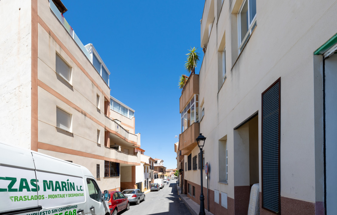 Venta - Fincas y solares - Cogollos de la Vega - Calle Fuente del Peral