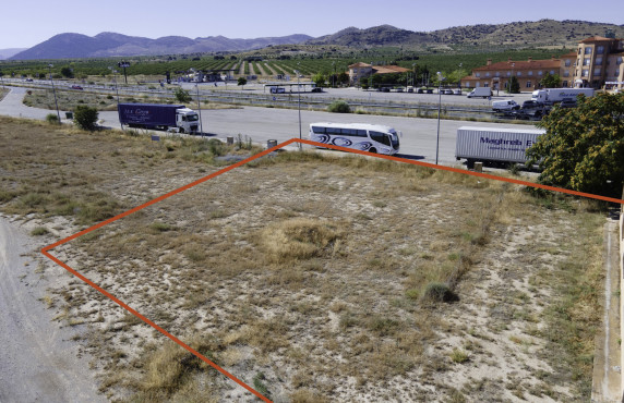 Venta - Fincas y solares - Baza - Carretera A-92, 8