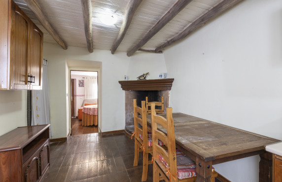 Venta - Casas o chalets - Agrón - C. la Fuente, 13