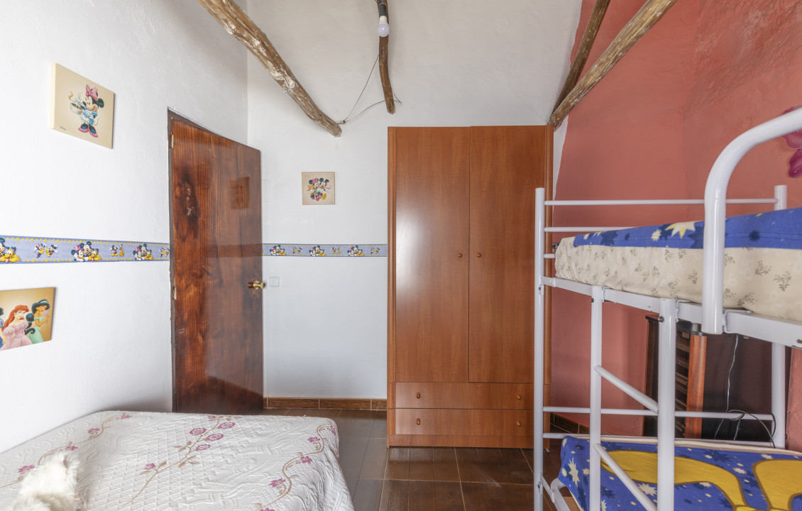 Venta - Casas o chalets - Agrón - C. la Fuente, 13