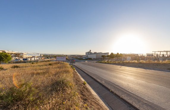 Venta - Casas o chalets - Agrón - C. la Fuente, 13