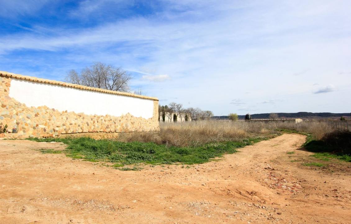 Venta - Fincas y solares - Requena - AIRE DUQUES