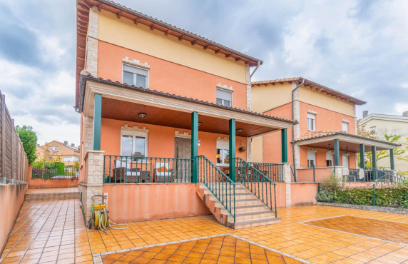 Venta - Casas o chalets - Zizur Mayor-Zizur Nagusia - Calle de Bidegaina