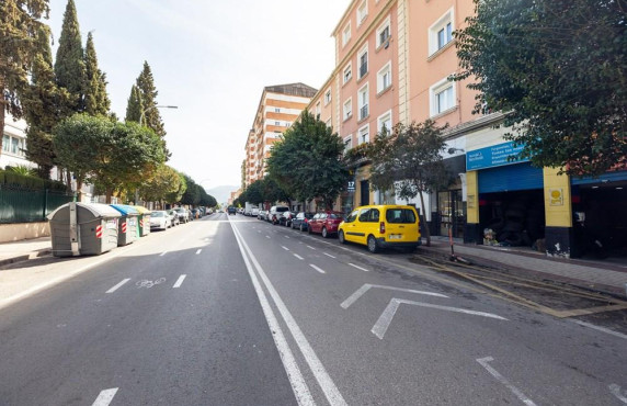 Venta - Negocios - Granada - carretera de la sierra