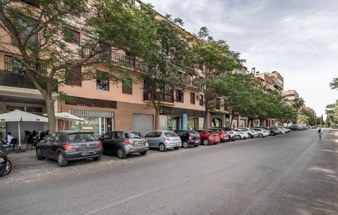 For Sale - Locales - Granada - Calle la Taha