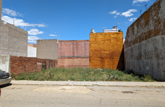 Venta - Fincas y solares - Guillena - Calle Cruz de la Mujer