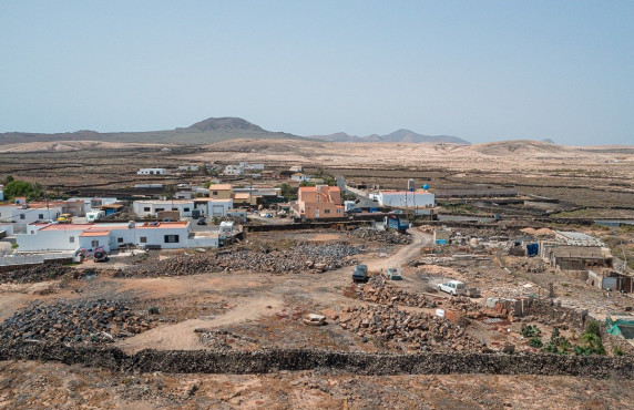 Venta - Fincas y solares - La Oliva - San Antonio