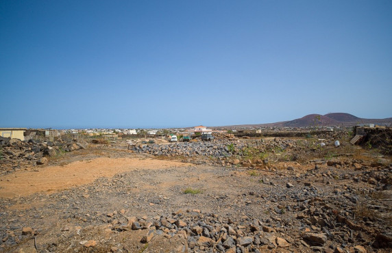 Venta - Fincas y solares - La Oliva - San Antonio