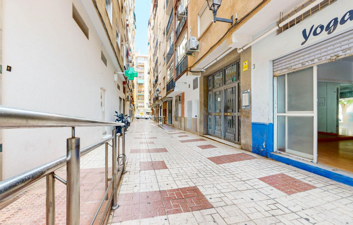 For Sale - Locales - Vélez-Málaga - Calle Rodríguez de Berlanga