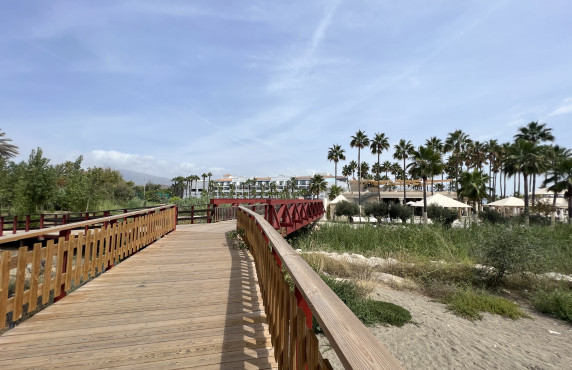 Venta - Casas o chalets - Estepona - C. Bergantin, 35