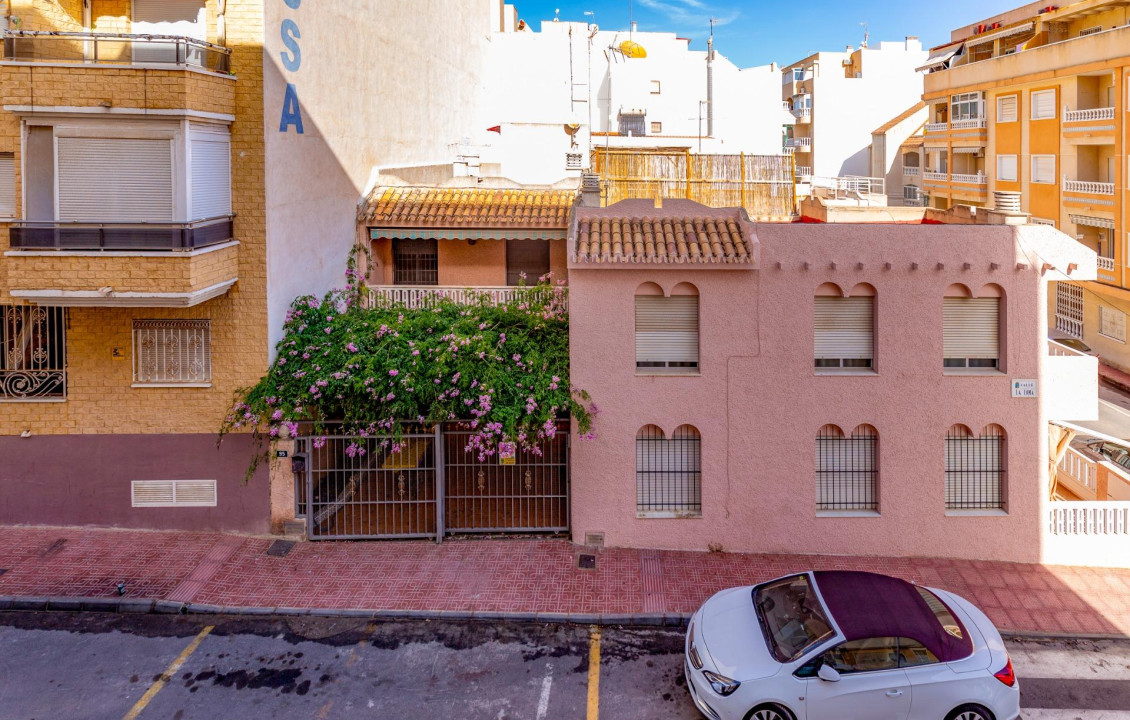 For Sale - Pisos - Torrevieja - Calle de la Loma