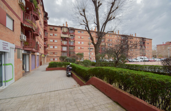 For Sale - Locales - Granada - Pl. Poeta Garcilaso de la Vega, 6