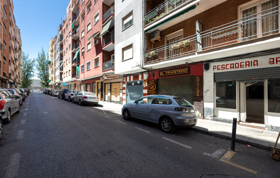 For Sale - Locales - Granada - Calle Doctor Pareja Yébenes