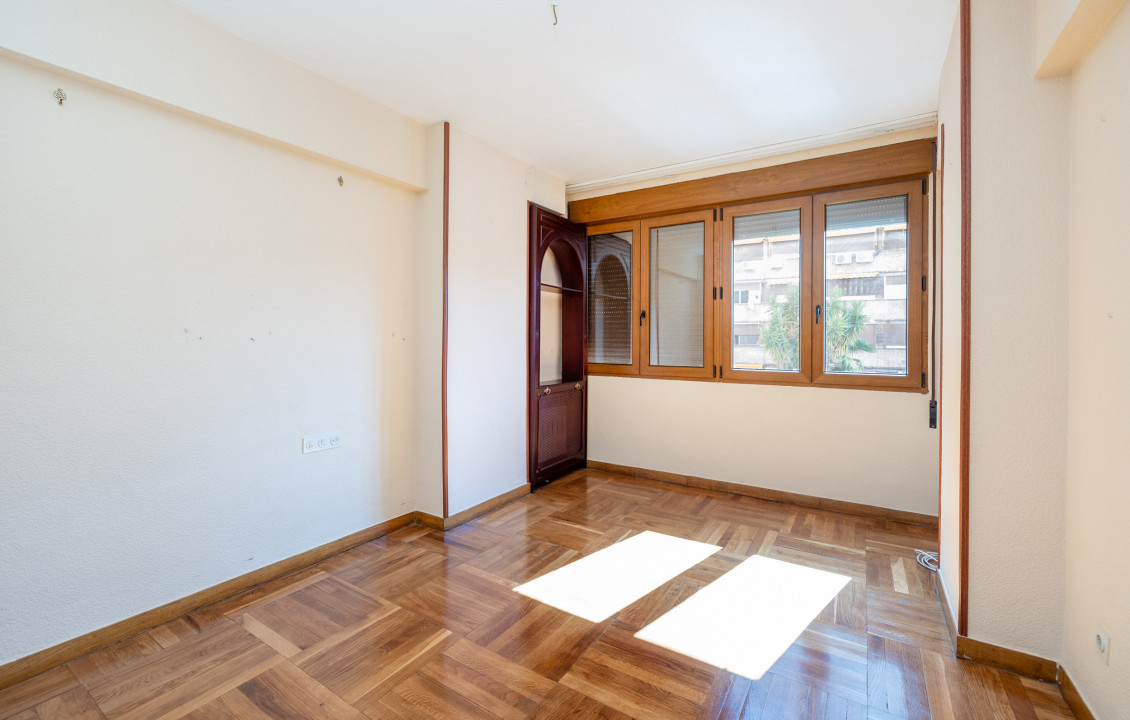 For Sale - Pisos - Granada - Av. de la Constitución, 18