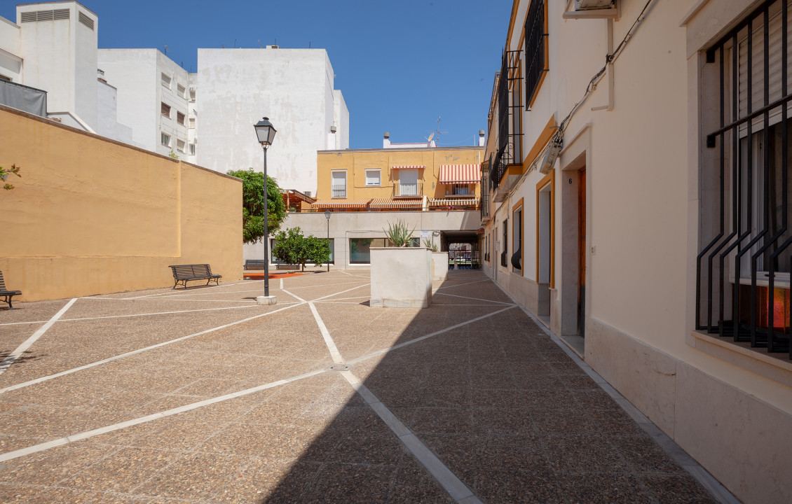 For Sale - Casas o chalets - Dos Hermanas - Calle Manuel Calvo Leal