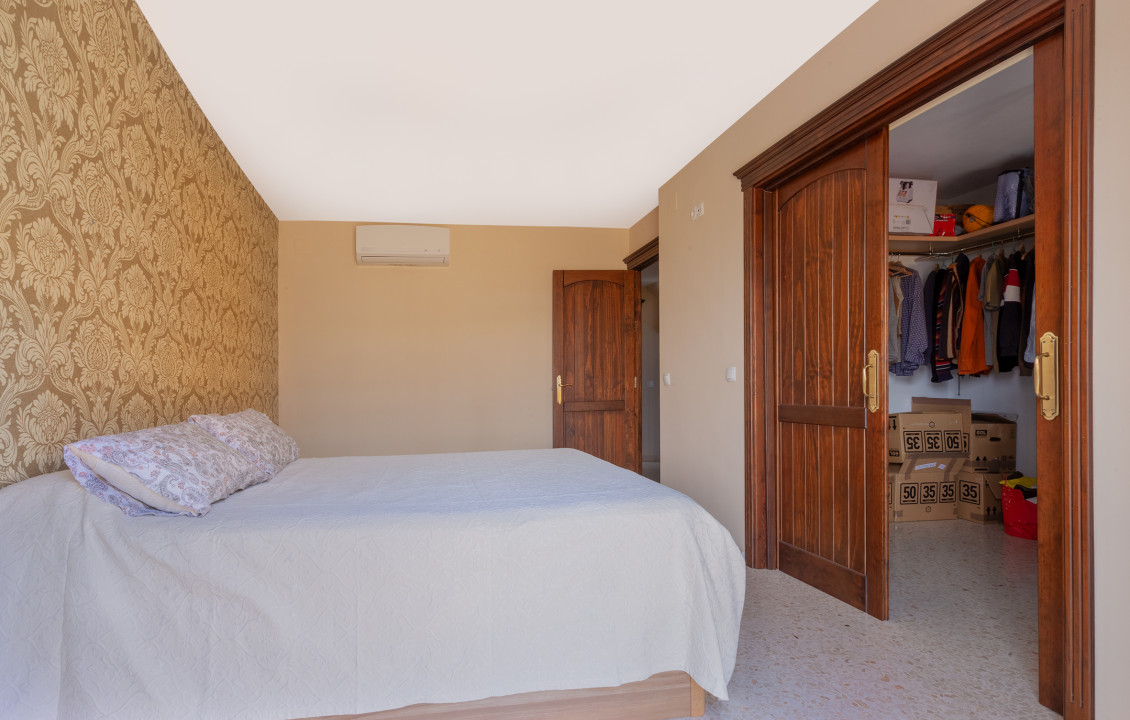 For Sale - Casas o chalets - Dos Hermanas - Calle Manuel Calvo Leal