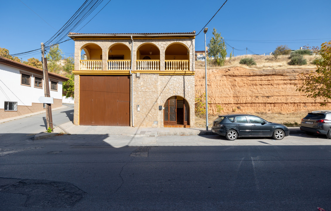 Venta - Casas o chalets - Iznalloz - C. Ganivet, 107