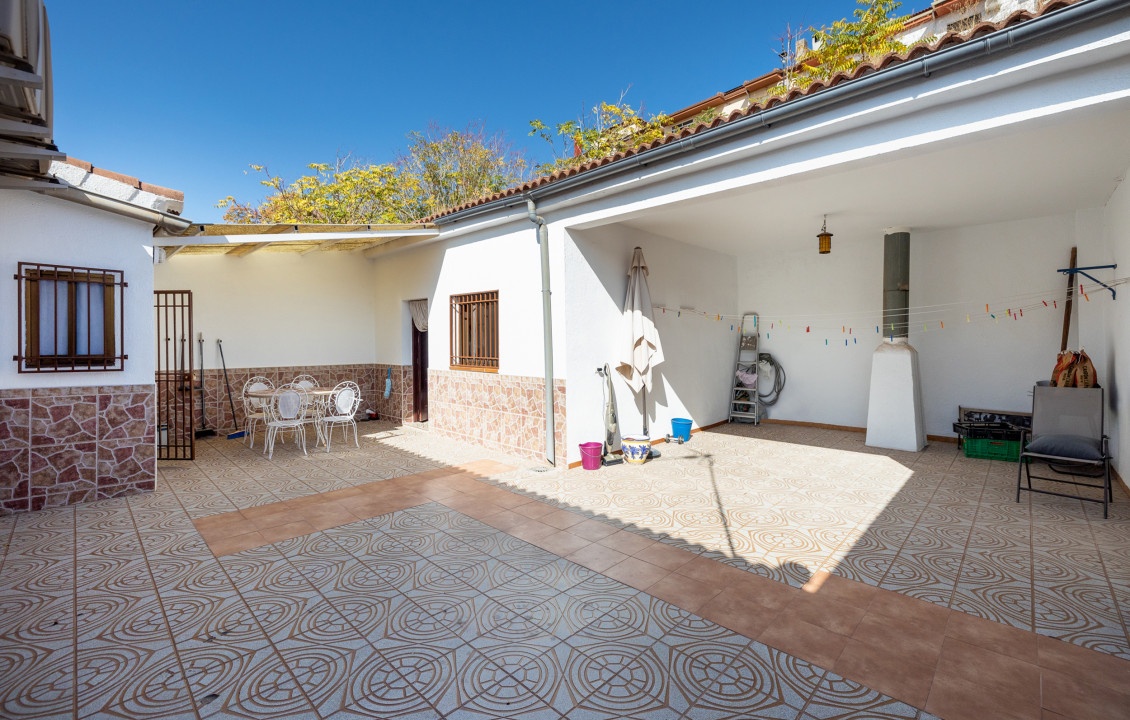 Venta - Casas o chalets - Iznalloz - C. Ganivet, 107