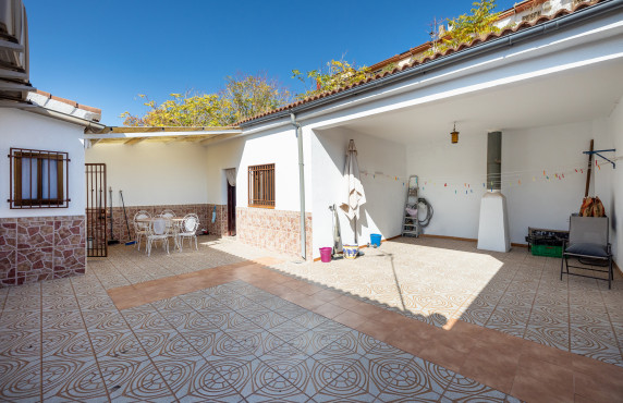 Venta - Casas o chalets - Iznalloz - C. Ganivet, 107