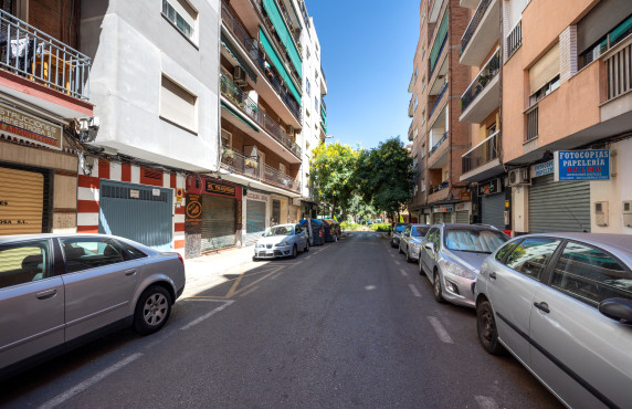 For Sale - Locales - Granada - Doctor Pareja Yébenes