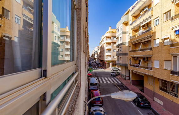 For Sale - Pisos - Torrevieja - Calle de la Loma