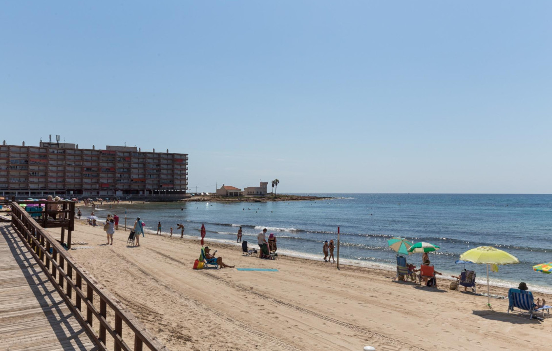 For Sale - Pisos - Torrevieja - Calle de la Loma