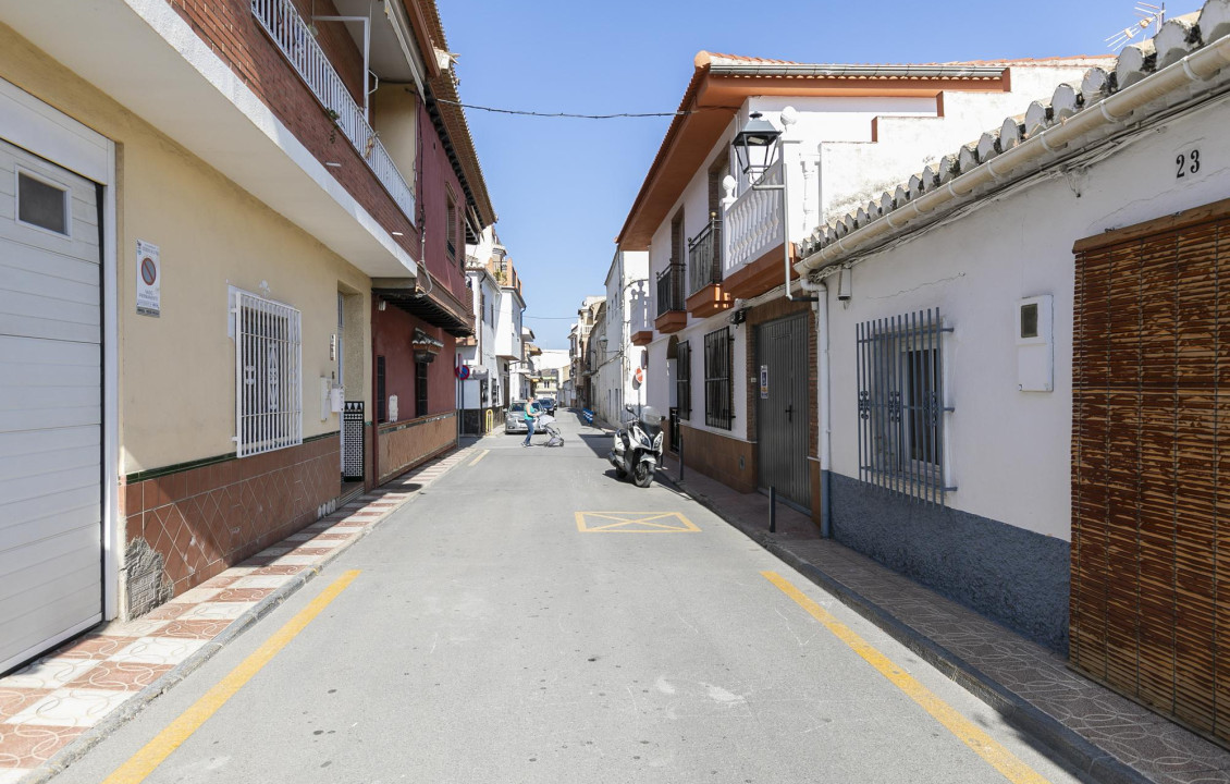 Venta - Casas o chalets - Churriana de la Vega - Cl. Sta. Bárbara, 23