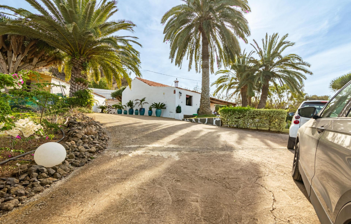 Venta - Fincas y solares - Santa María de Guía de Gran Canaria - Es:1 Pl:00 Pt:01 Polígono 9 Parcela 636 HOYA PEDR