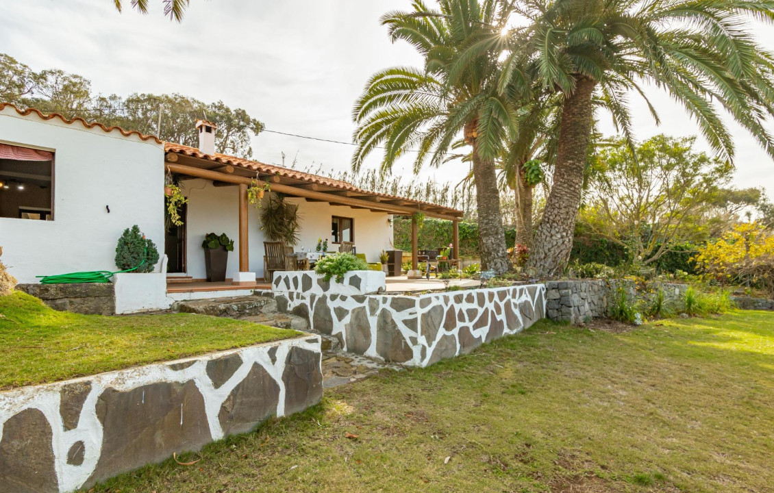 Venta - Fincas y solares - Santa María de Guía de Gran Canaria - Es:1 Pl:00 Pt:01 Polígono 9 Parcela 636 HOYA PEDR