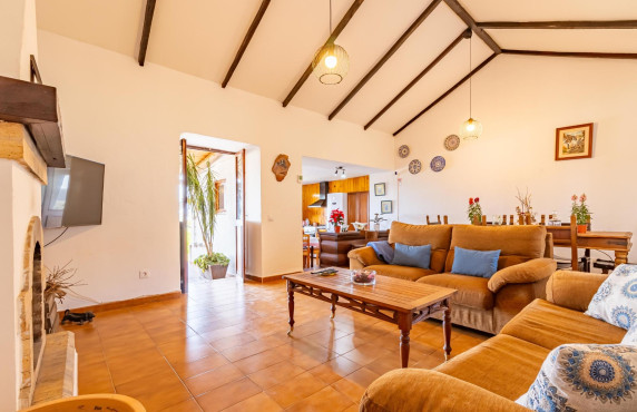 Venta - Fincas y solares - Santa María de Guía de Gran Canaria - Es:1 Pl:00 Pt:01 Polígono 9 Parcela 636 HOYA PEDR