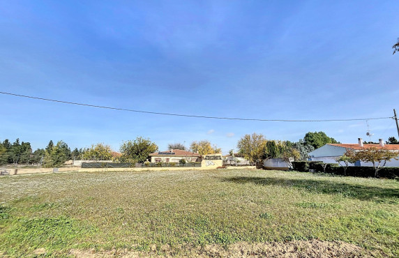 Venta - Fincas y solares - Albacete - Calle Carretera de Valencia