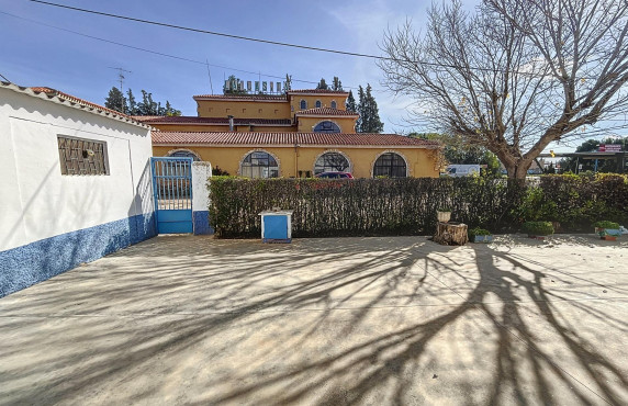 Venta - Fincas y solares - Albacete - Calle Carretera de Valencia