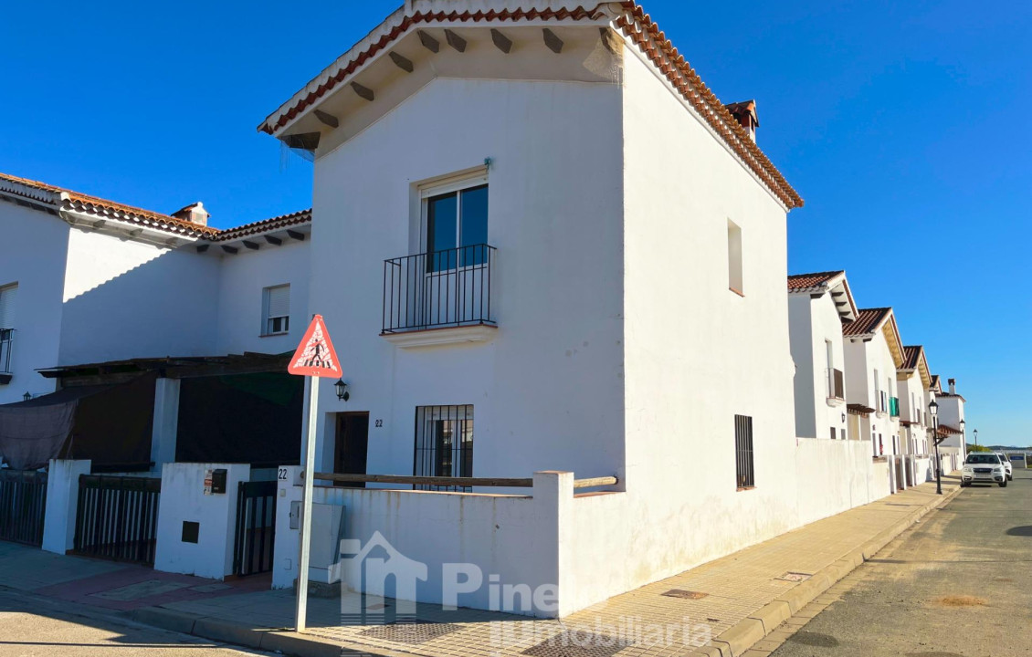 Venta - Casas o chalets - Almadén de la Plata - Urbanización Villas La Bordalla