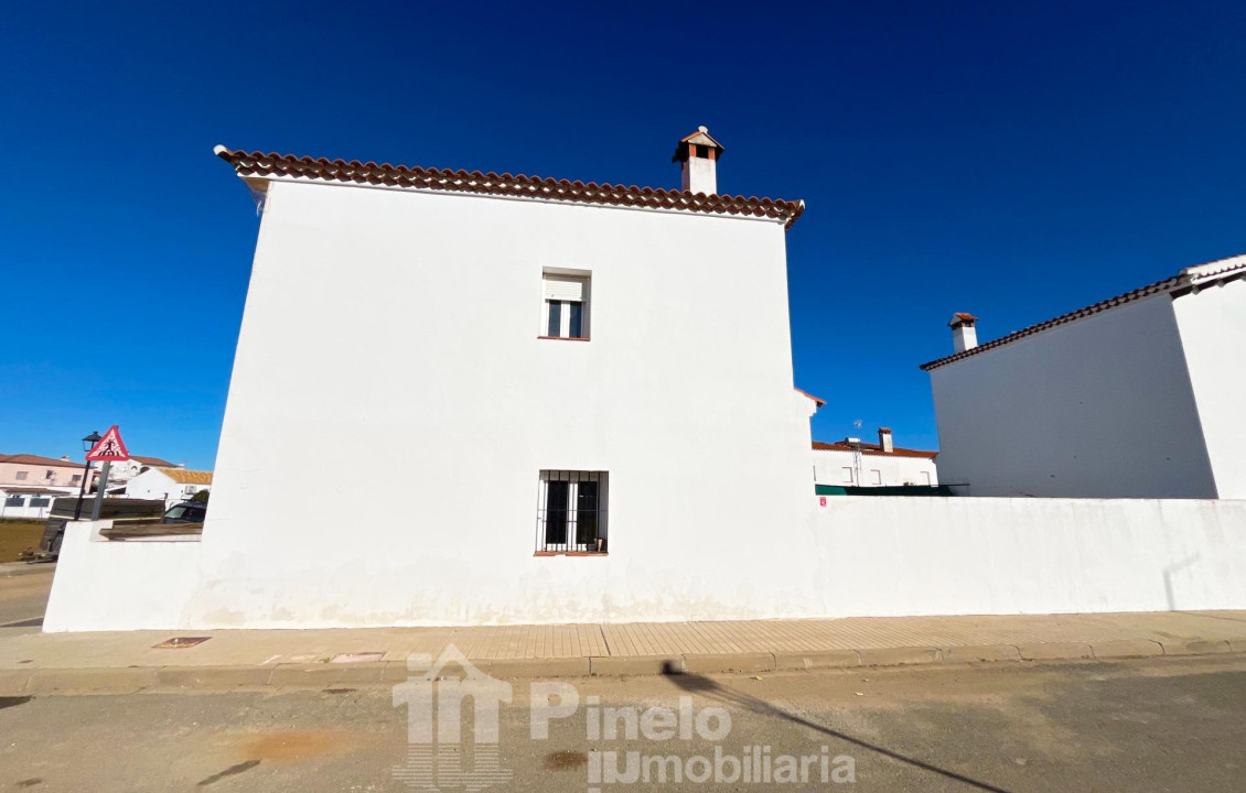 Venta - Casas o chalets - Almadén de la Plata - Urbanización Villas La Bordalla