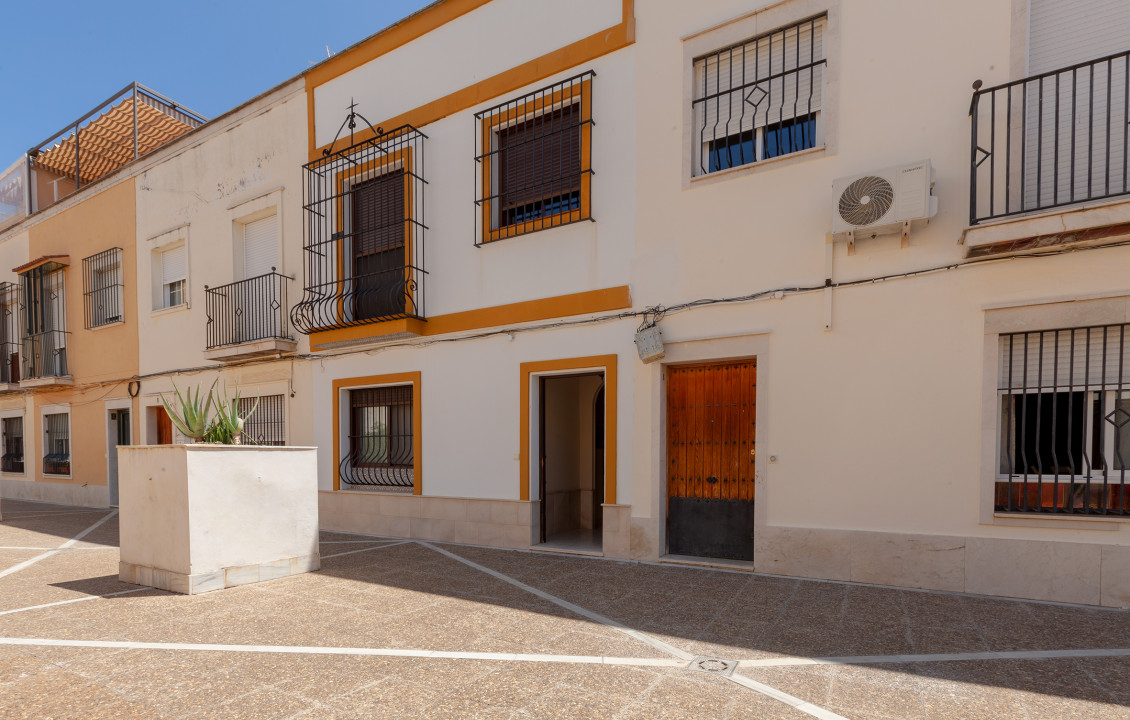 For Sale - Casas o chalets - Dos Hermanas - Calle Manuel Calvo Leal