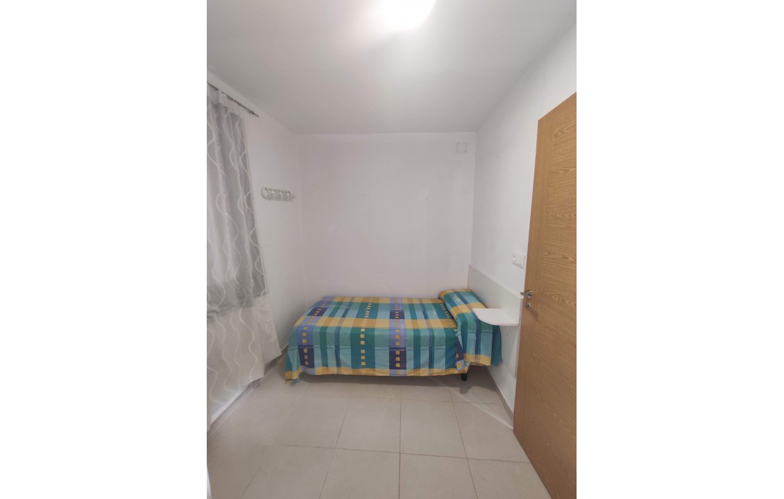 Long term room rental - single room - Elche