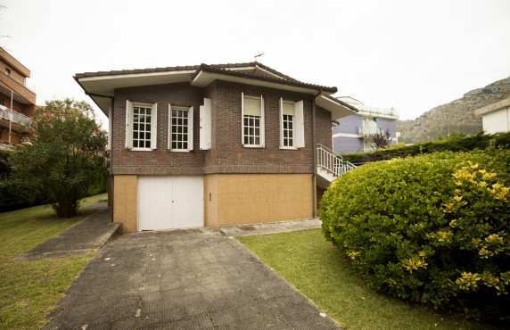 Venta - Casas o chalets - Castro-Urdiales - Barrio Oriñon, 48