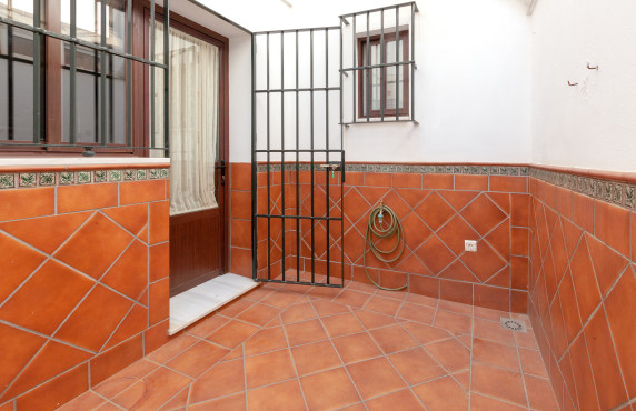 Venta - Casas o chalets - Dos Hermanas - Calle Manuel Calvo Leal