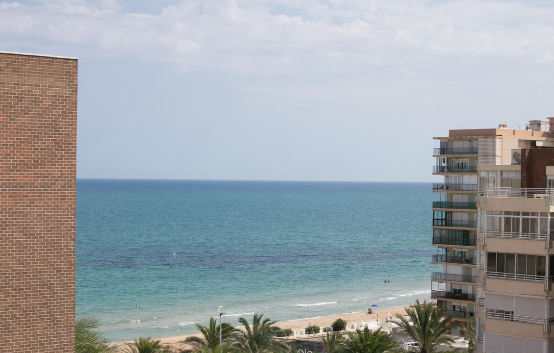 Venta - Apartamento - Arenales del sol - Segunda linea playa