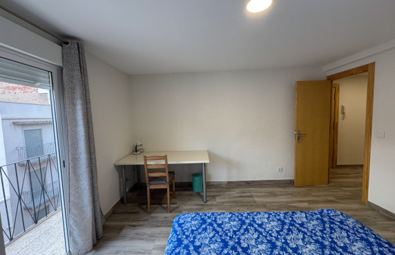 Long term room rental - single room - Elche - Corazon de Jesus