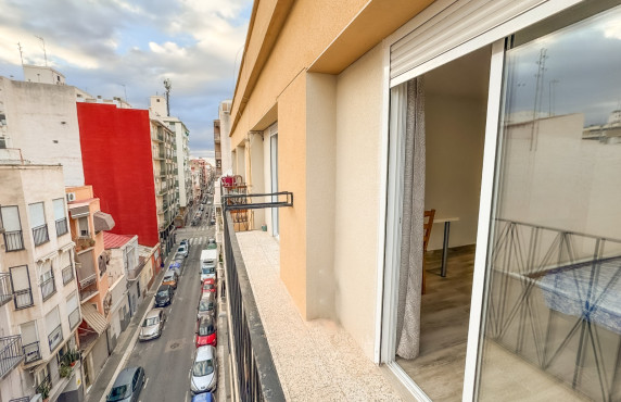 Long term room rental - single room - Elche - Corazon de Jesus