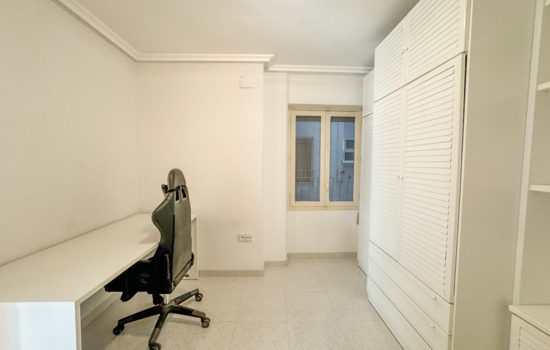 Alquiler Larga Estancia - Piso - Elche