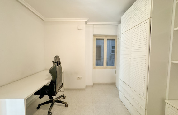 Alquiler Larga Estancia - Piso - Elche