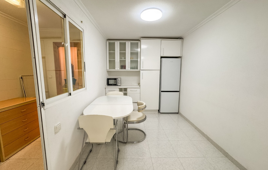 Alquiler Larga Estancia - Piso - Elche