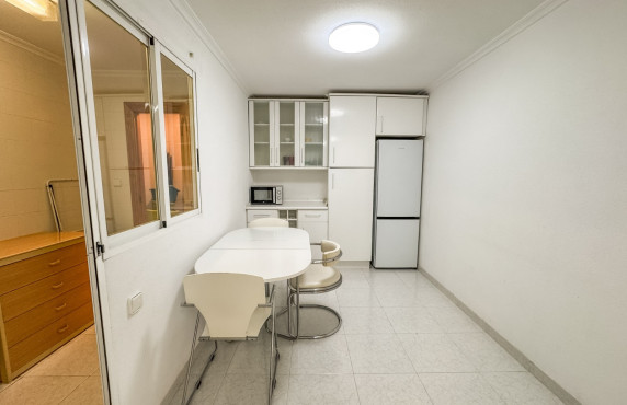 Alquiler Larga Estancia - Piso - Elche