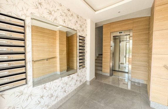 Alquiler Larga Estancia - Piso - Elche